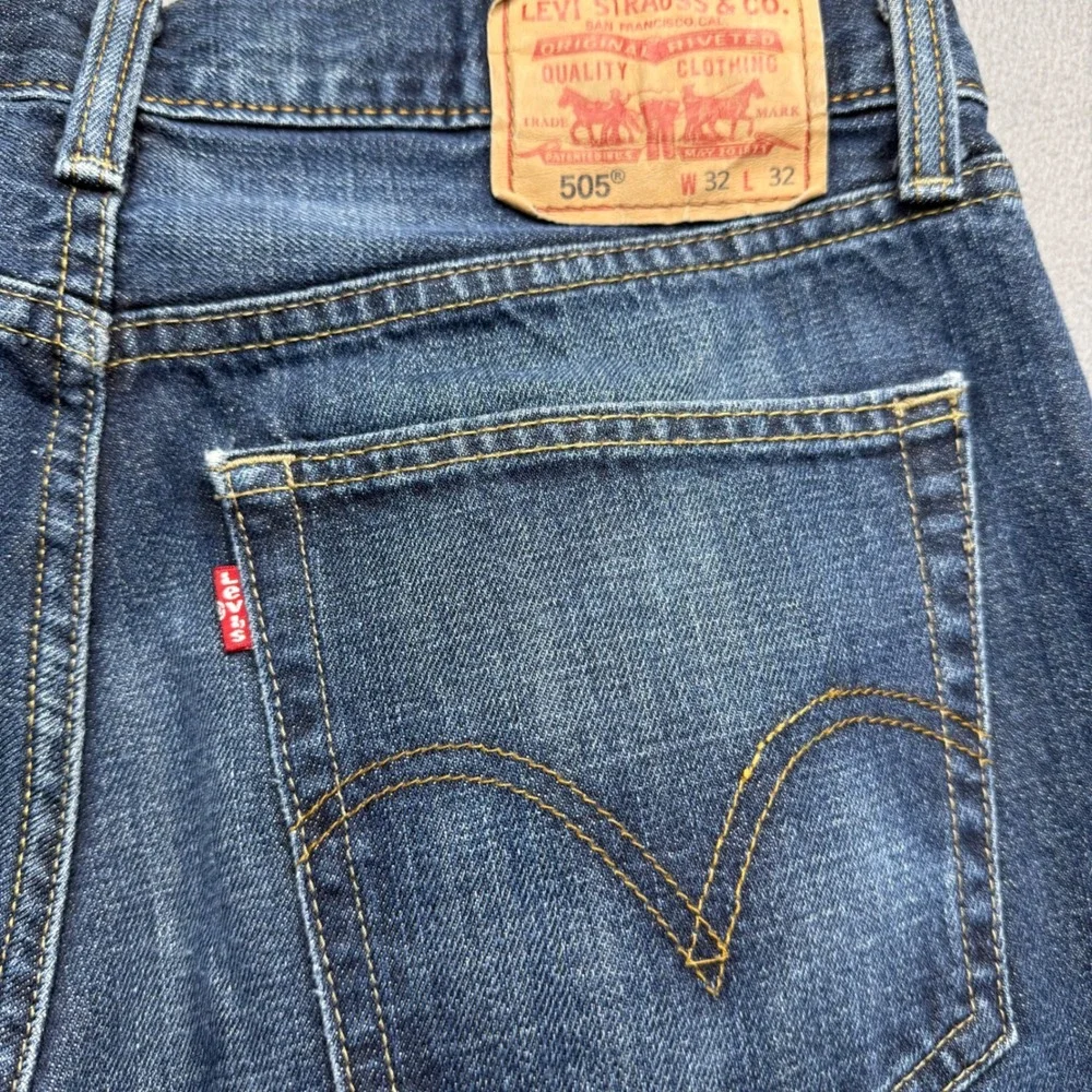 Levi Jeans Mens 32x32 Blue 505 Straight Fit Denim Classic Workwear Casual